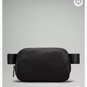 Lululemon everywhere belt bag